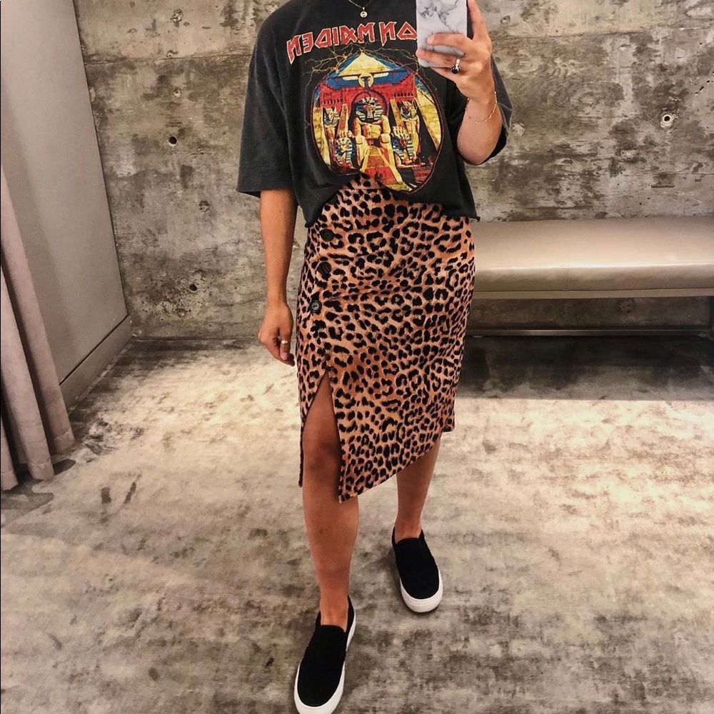Cheetah slit skirt